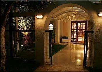 Zina Aparthotel 3*
