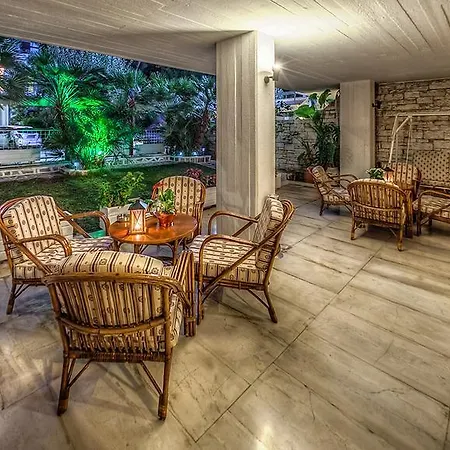 Zina Aparthotel