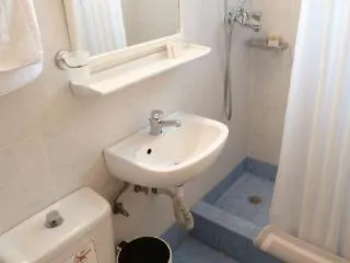 Zina Aparthotel 3*