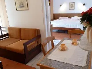Zina Aparthotel Athen