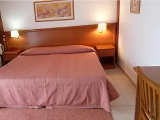Zina Aparthotel 3*