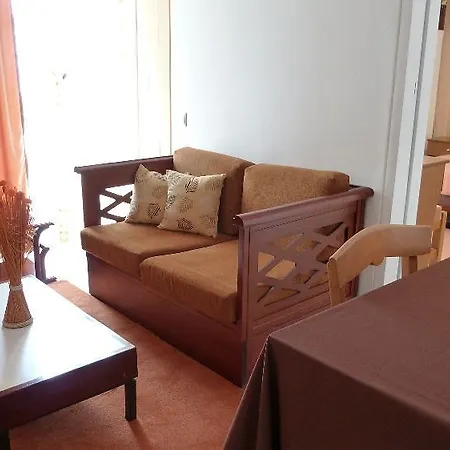 Zina Aparthotel 3*