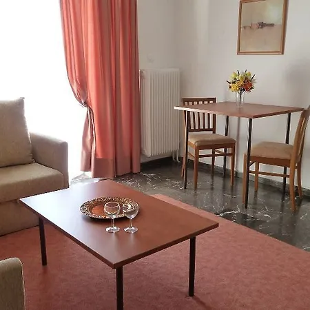 Aparthotel Zina 3*
