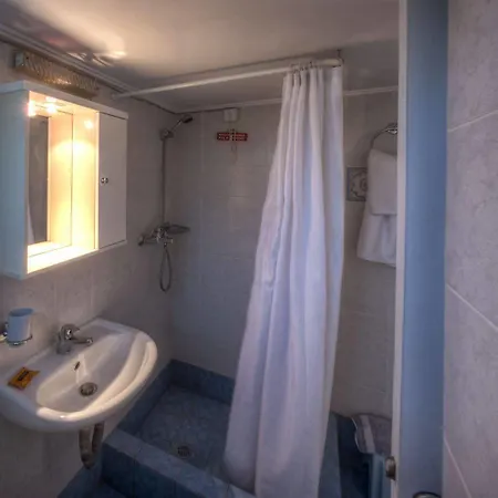 Aparthotel Zina 3*